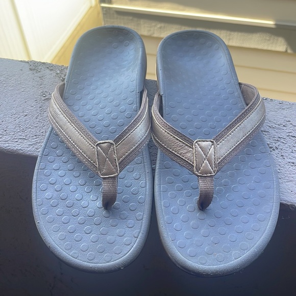 Vionic Sandals - Picture 2 of 4